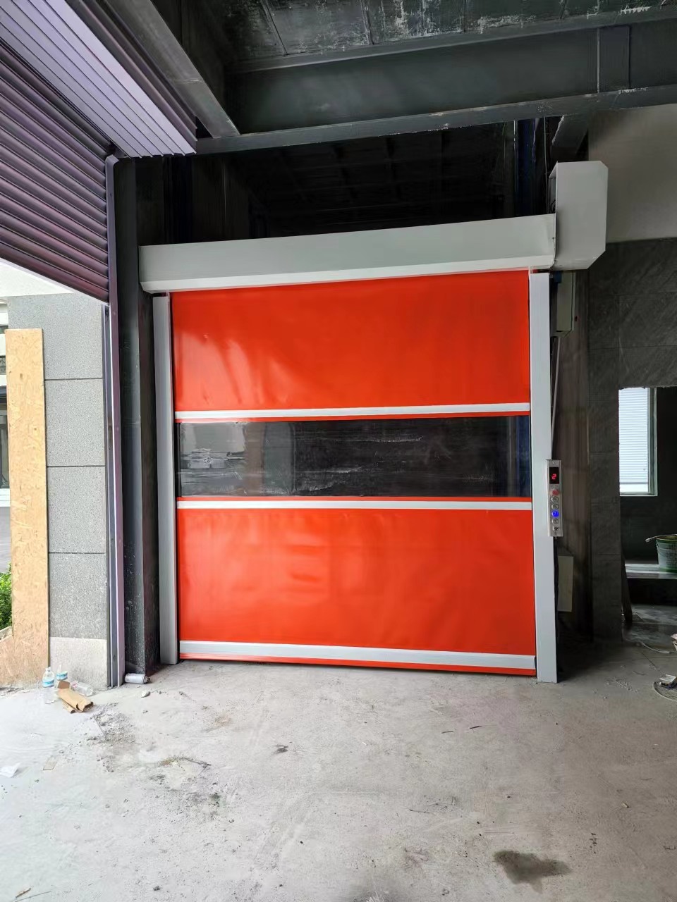 卷簾門式升降貨梯